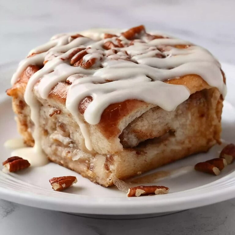 High-Protein Cinnamon Roll Baked Oatmeal Recipe